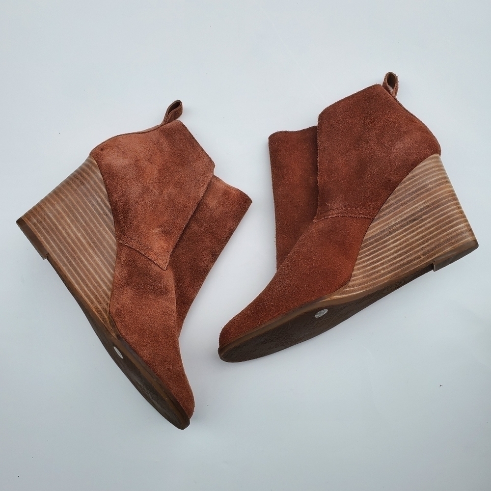 LUCKY BRAND Yoniana SUEDE BOOTIES - Picture 2 of 5